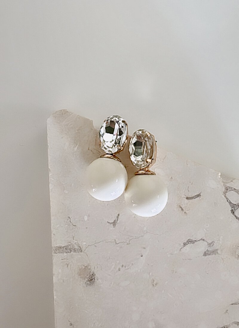PANDORA WHITE