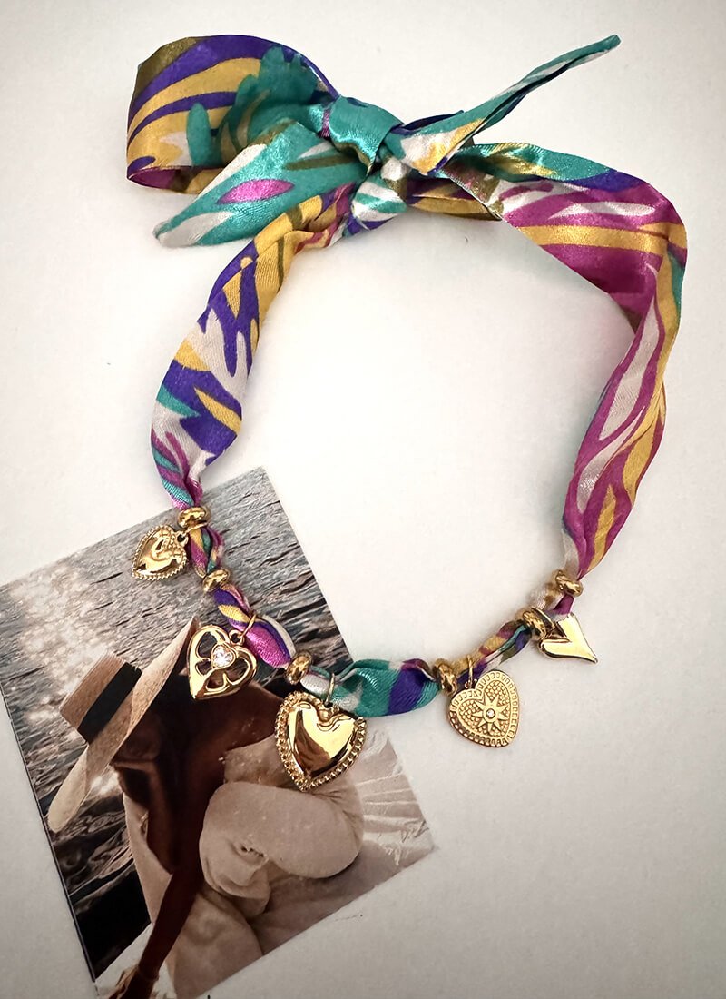 MULTICOLOUR NECKLACE