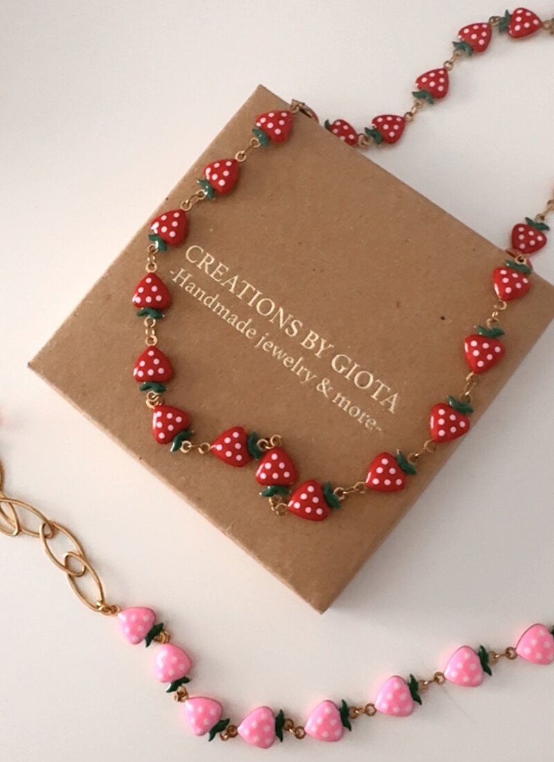 STRAEBERRY CHOKER